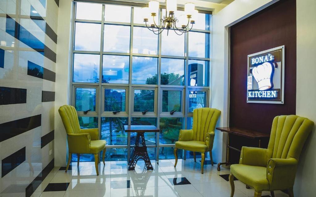 Facade Hotel Tabaco Luaran gambar